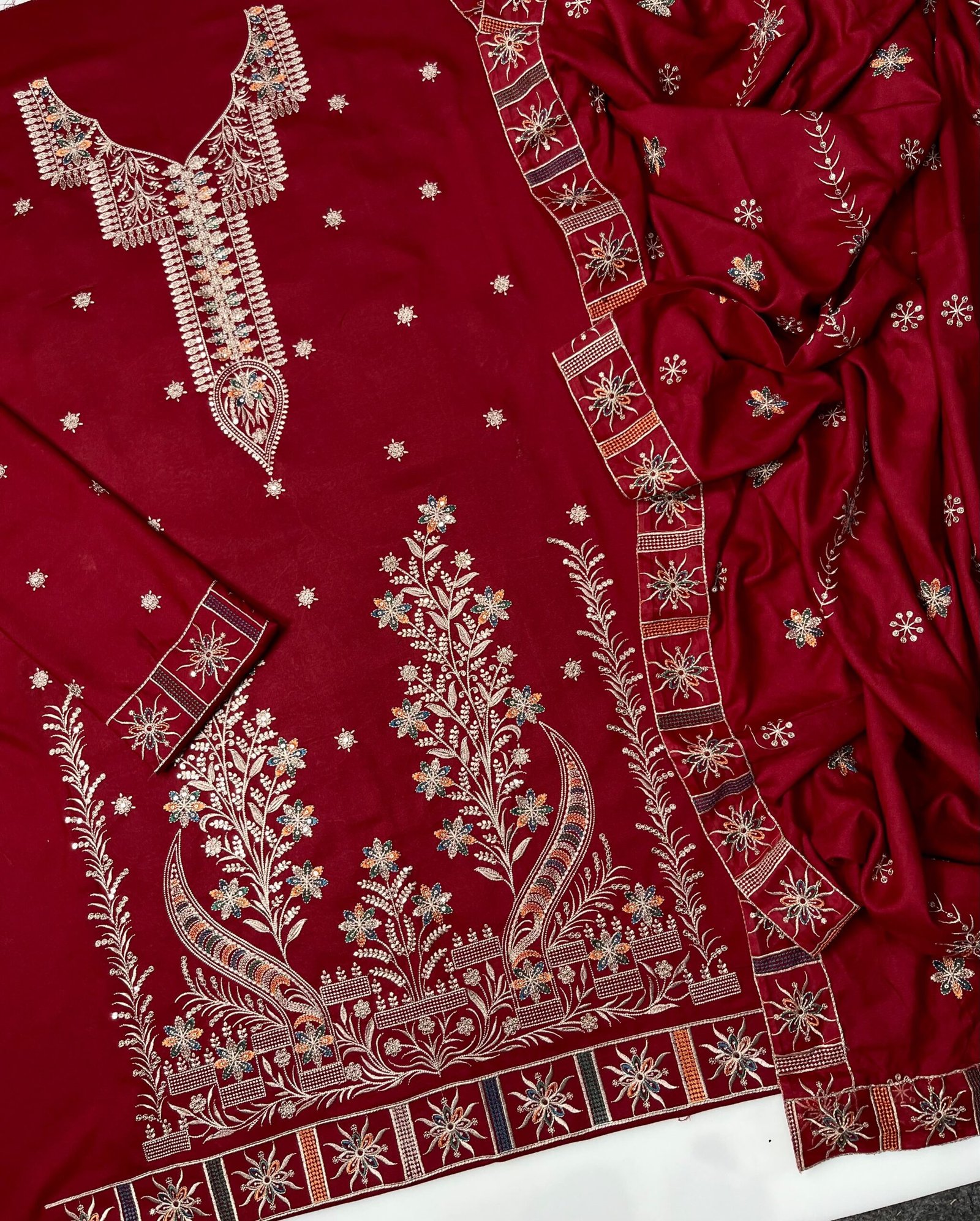 Winter Collection 2027 – Premium Dhanak 3-Piece Suit with Heavy Embroidered Shirt & Dupatta - Image 2